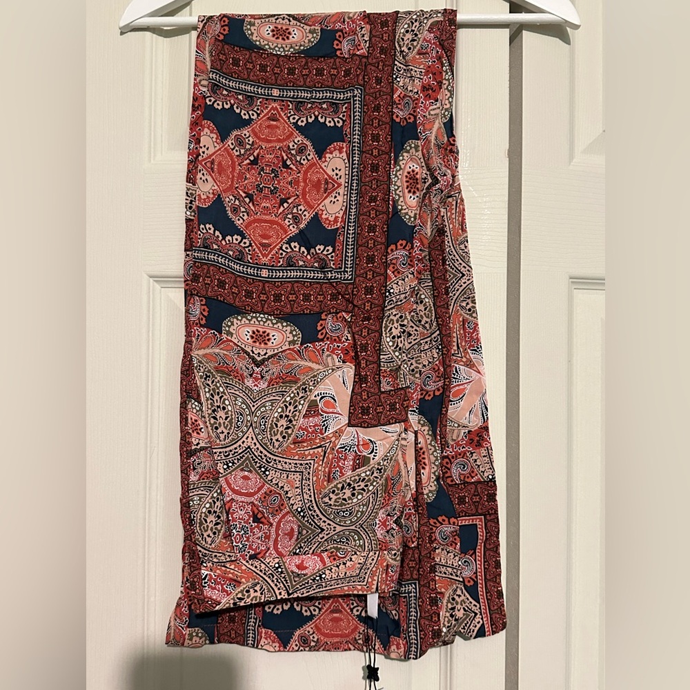 BCBGeneration Flowy High-Waisted Pants